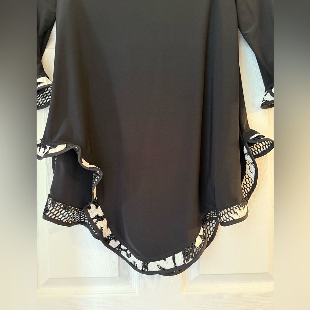 Joseph Ribkoff Black White Cold Shoulder Ruffle Hem Tunic Top Size‎ 6 Canada - Picture 3 of 6